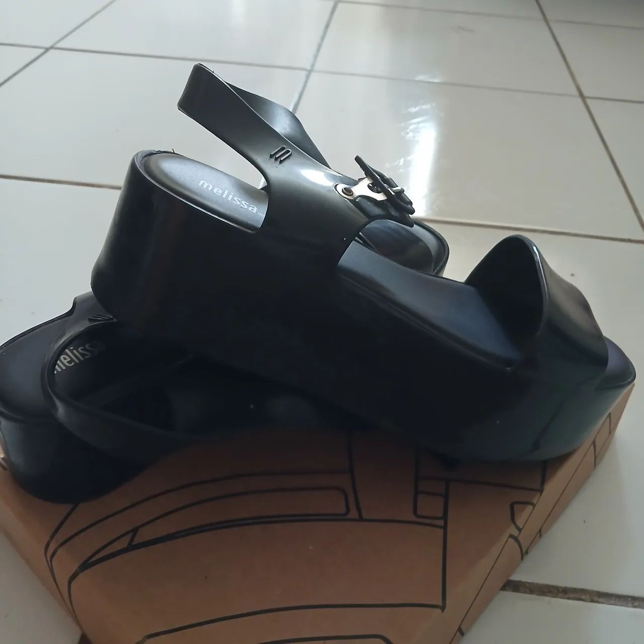 Melissa semi nova - Foto 2