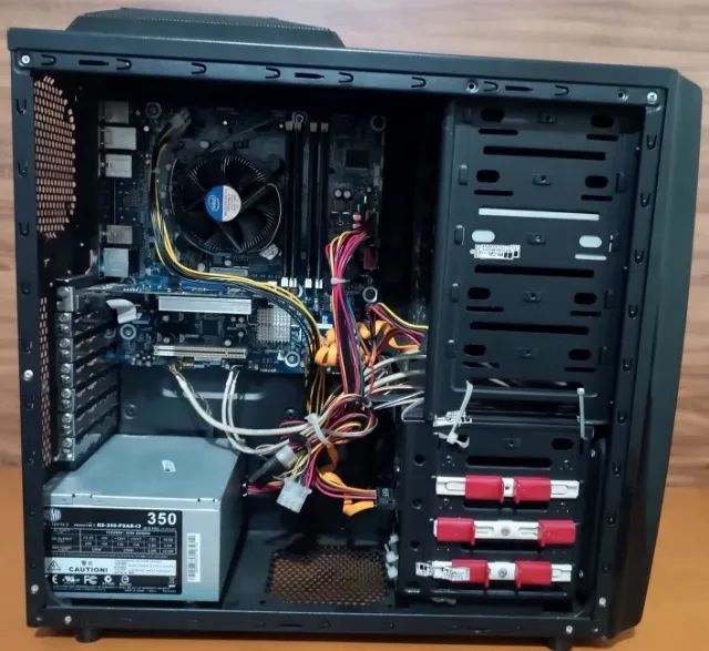 PC Intel Core i7 - 2600 com 24GB de RAM e Placa de Vídeo 1GB