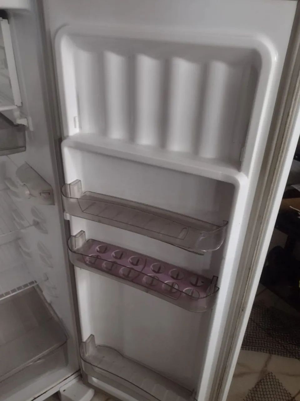 Geladeira semi nova - Foto 4