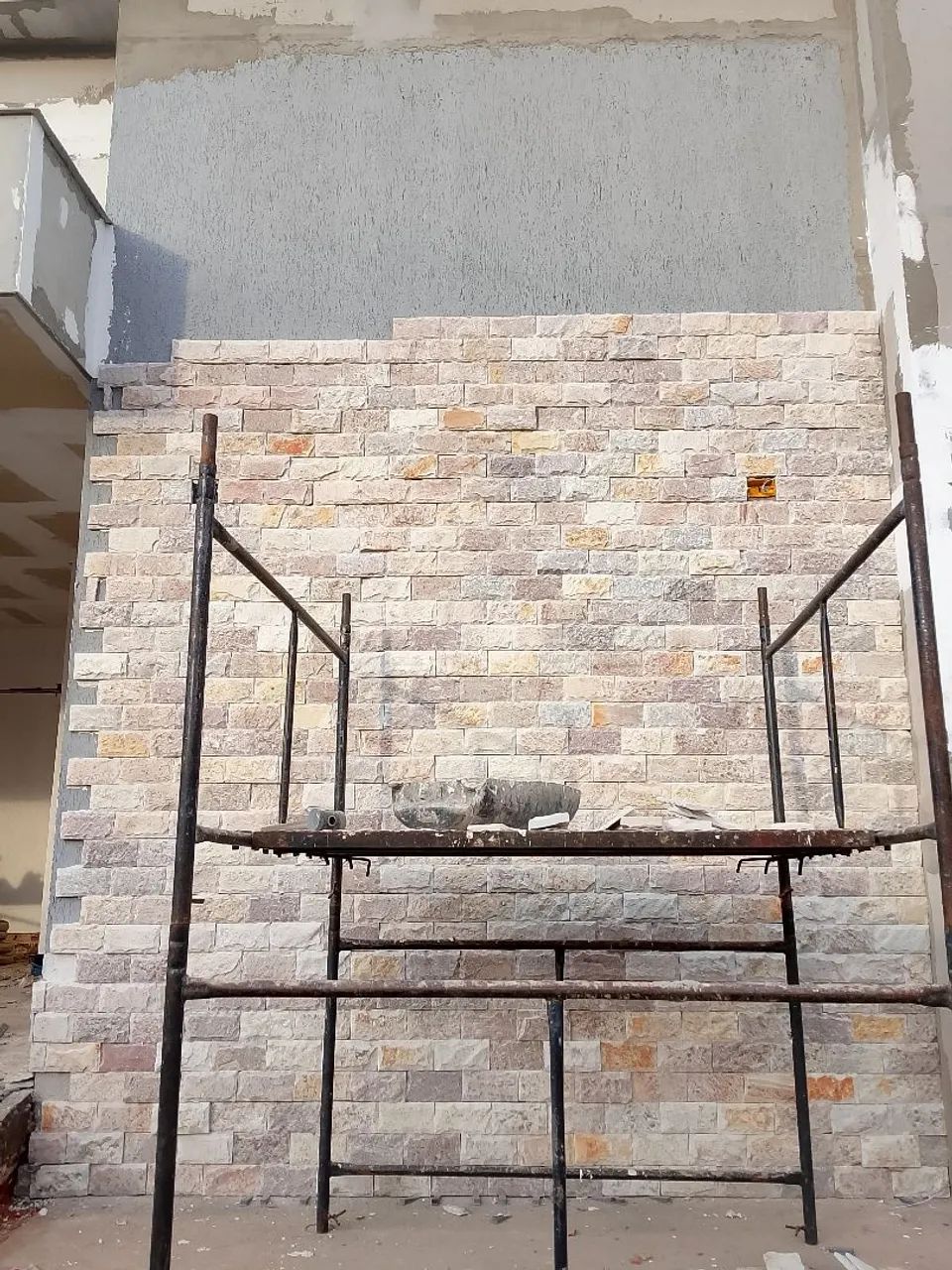 Pedreiro e pintor