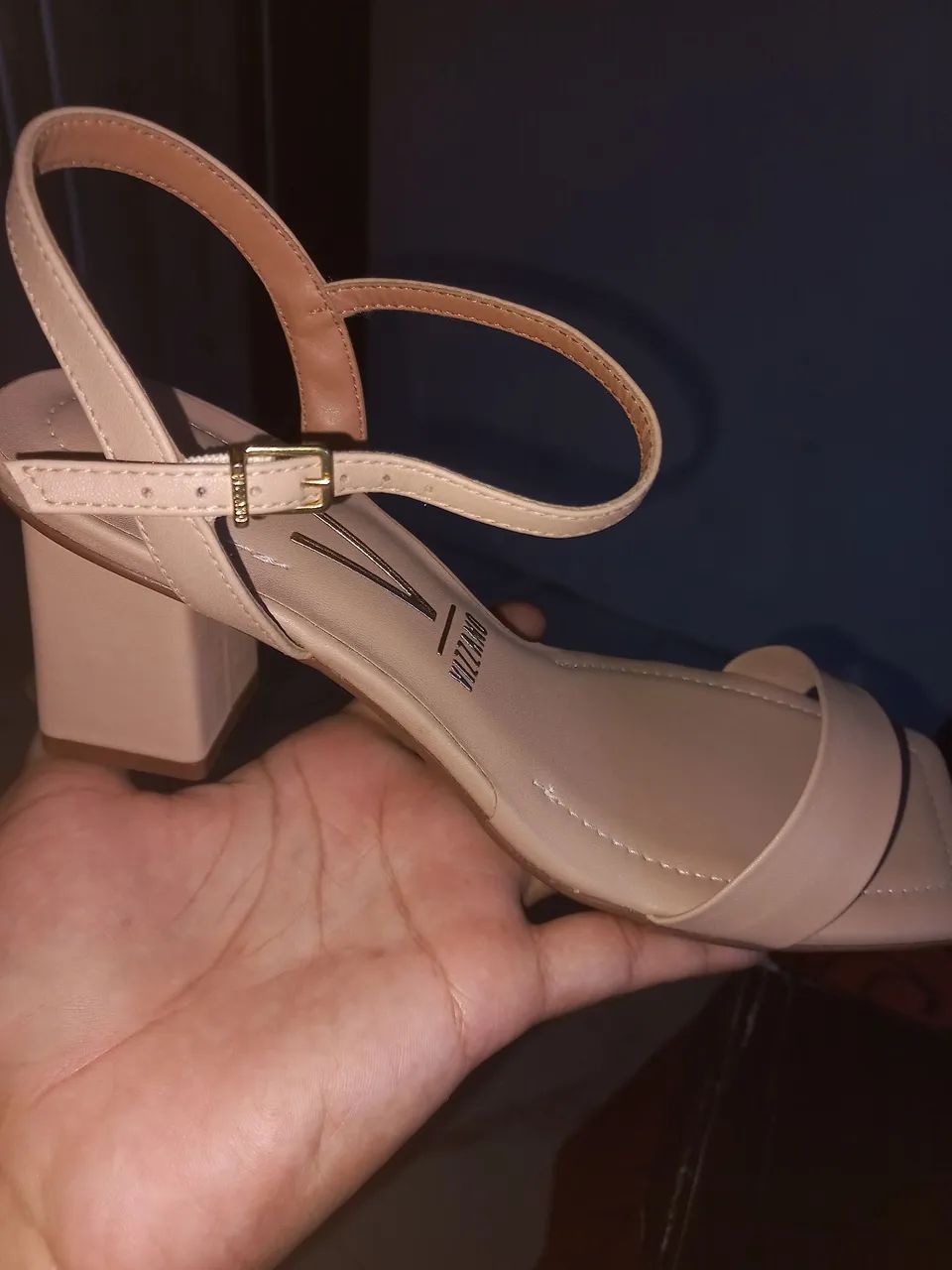 Vendo 2 percatas no precinho. Número 39. No valor 120,00 