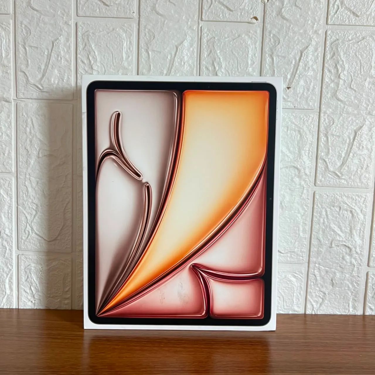 iPad Air M3 13" Starlight Lacrado com 1 Ano de Garantia Apple