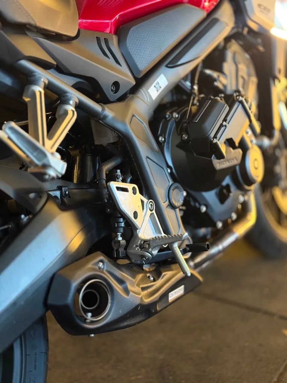 CB 650 R 2026 - Foto 2