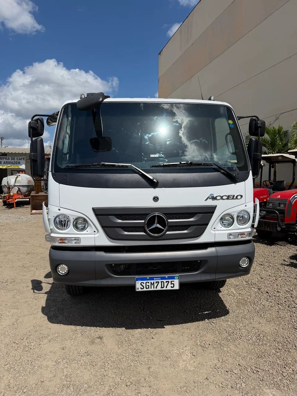 Mercedes 1017 - Foto 2