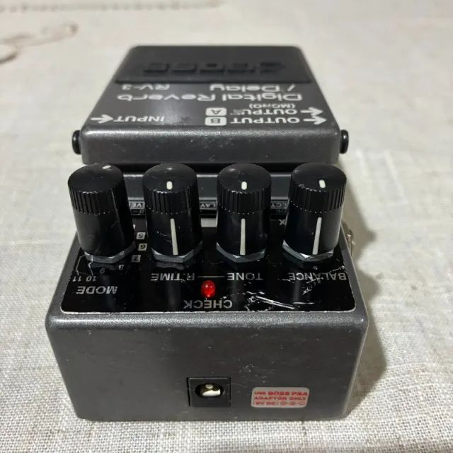 Boss RV-3 Digital Reverb Delay - Instrumentos musicais - Espírito