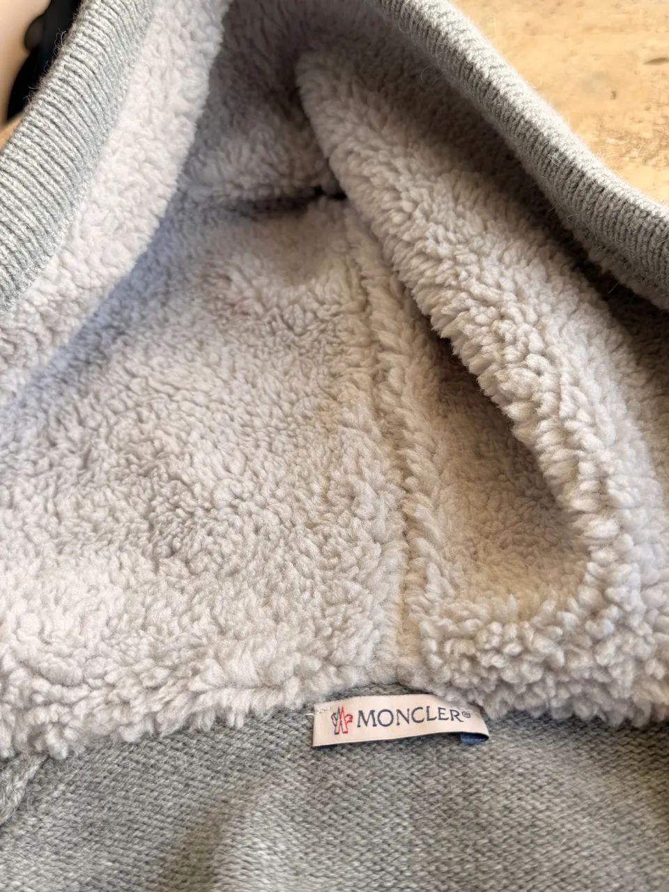 Moncler wool cashmere Tricô com capuz L e XL - Foto 3