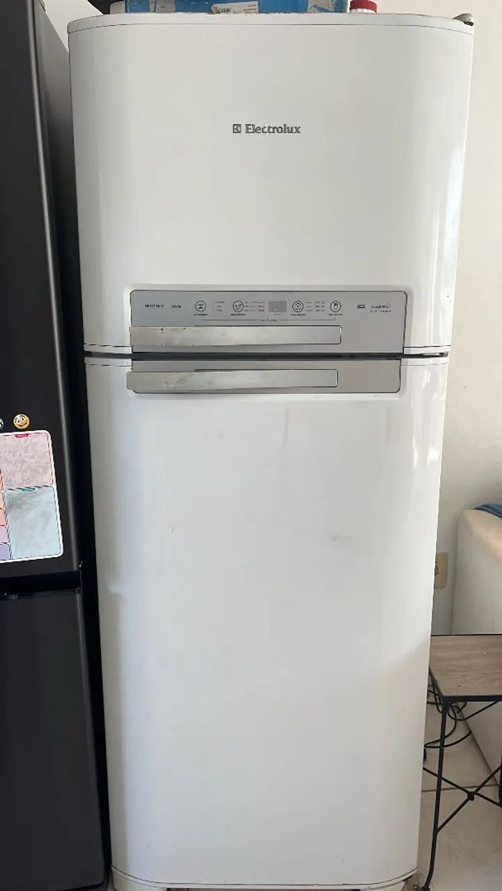 Geladeira Eletrolux 402 litros