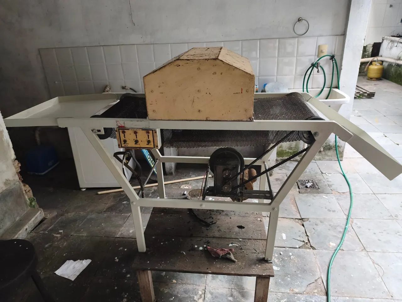 Maquina de relevo americano