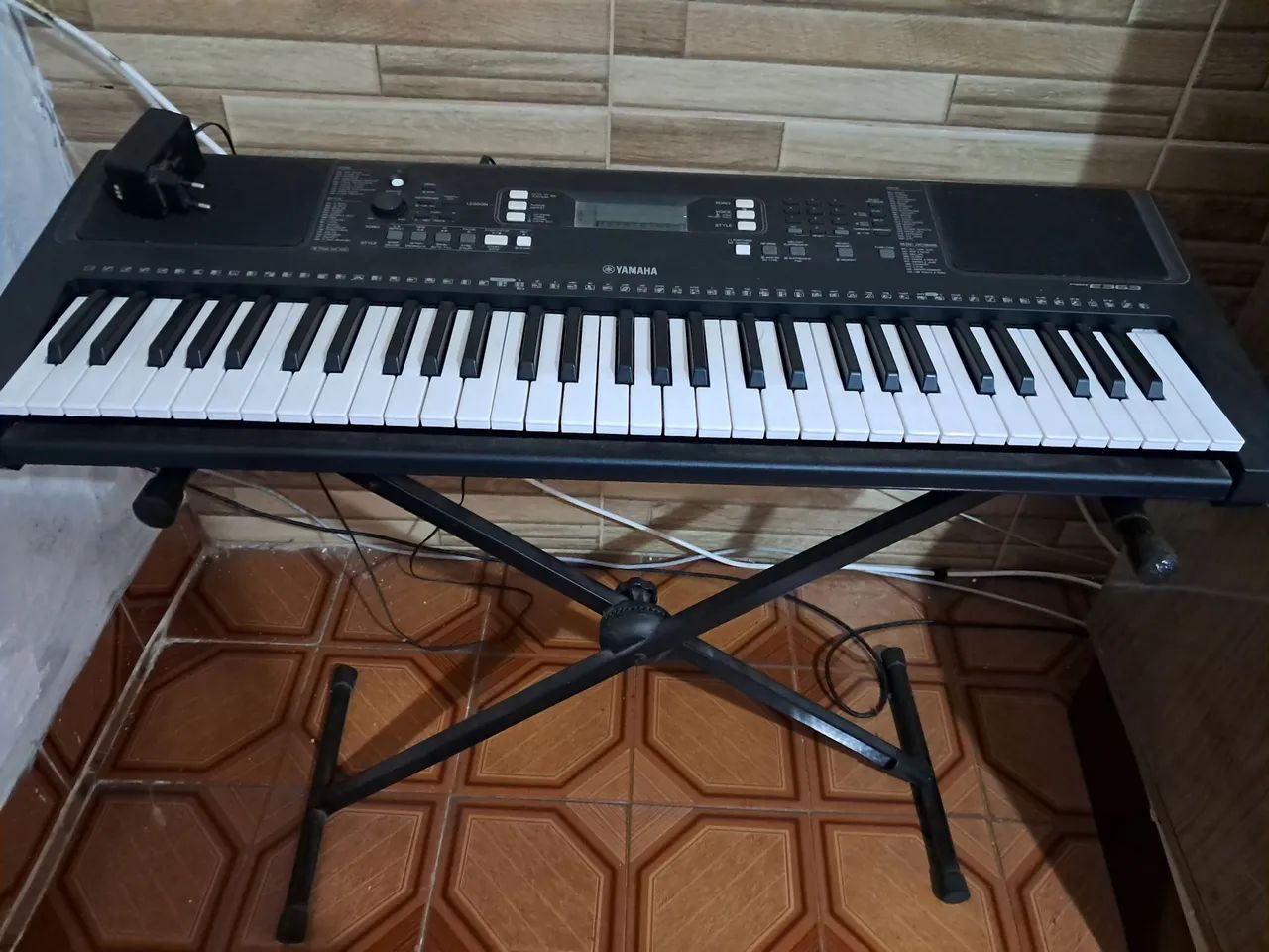Teclado Yamaha PSR E363 - Foto 2