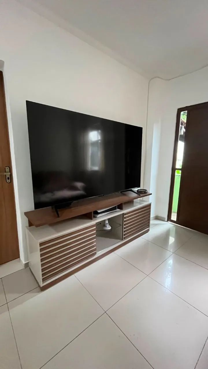 Vendo Rack de sala bem conservado, porém com algumas marcas de uso.  - Foto 2