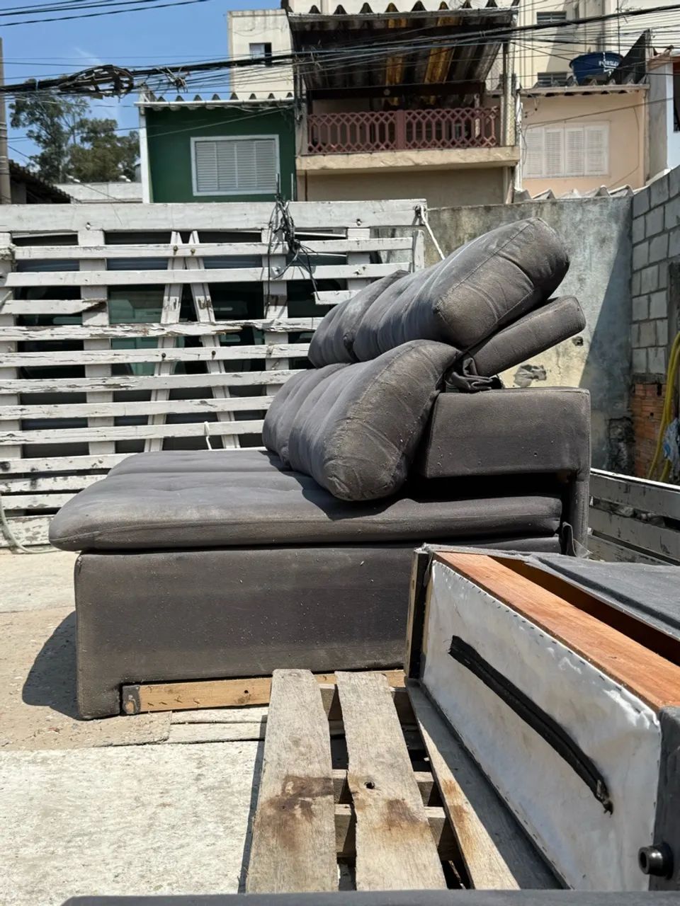 Sofá cinza  retrátil 2 lugares  - Foto 4