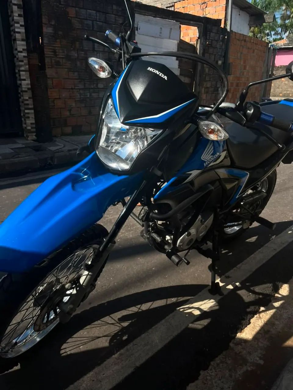 Moto semi nova
