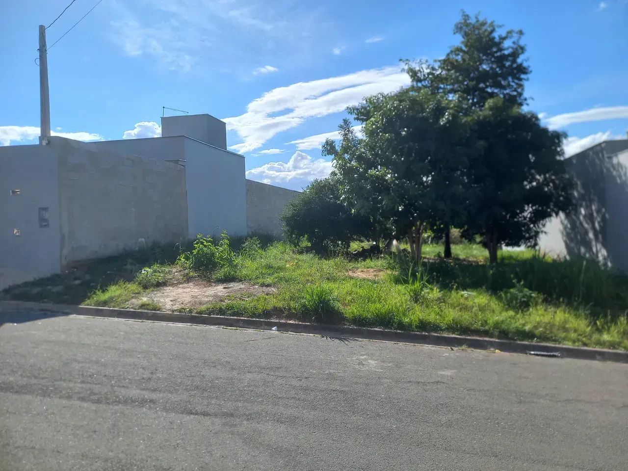 Imóvel para venda possui 350 metros quadrados