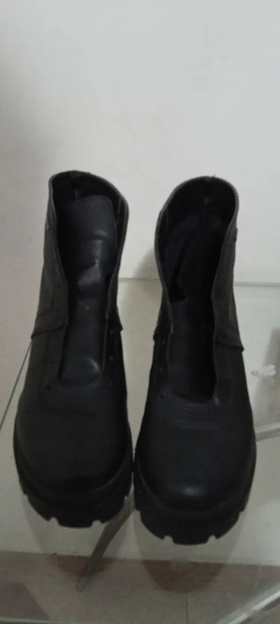 Bota feminina N. 39