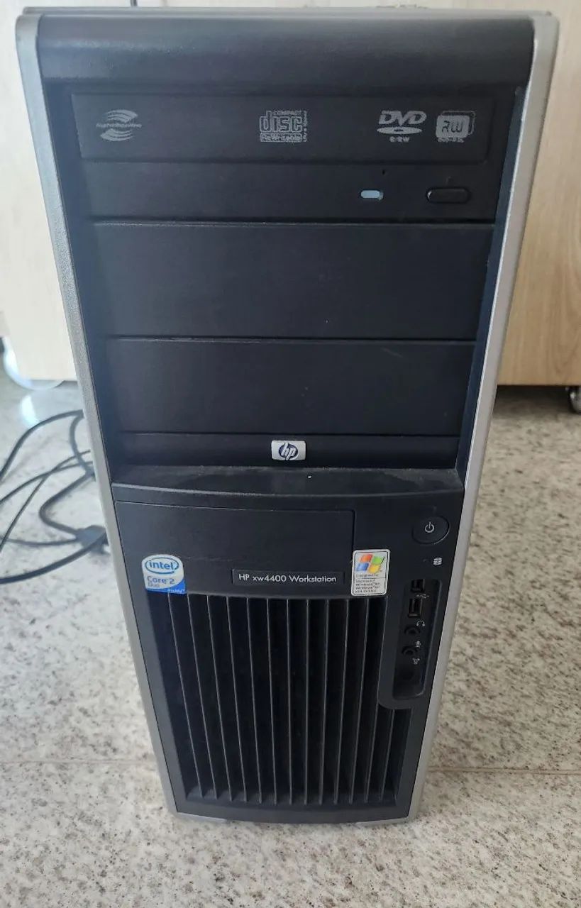 PC desktop HP  XW4400 Workststion com teclado e fio original