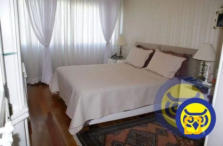 Apto com 266m², 4 Quartos e 2 Vagas no Centro - Foto 5