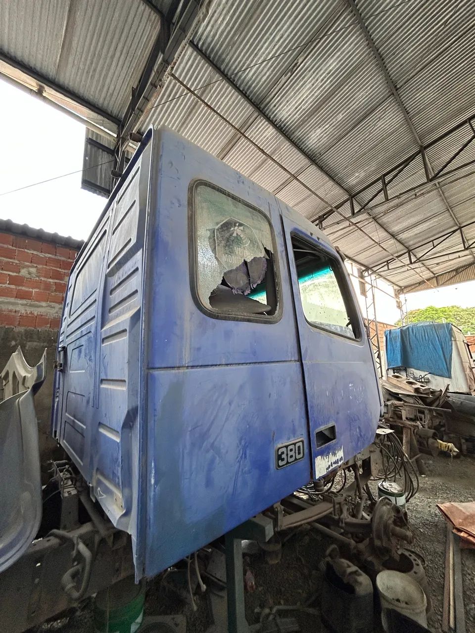 Volvo NH para retirada de peças 