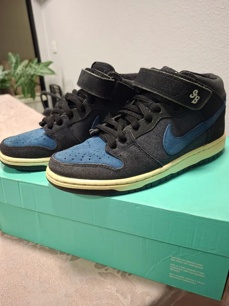 Tênis Nike Dunk Mid