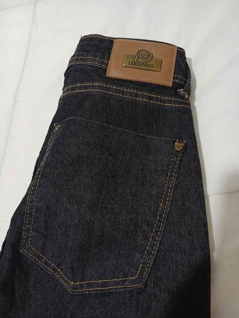 Calça jeans flare número 34  - Foto 4