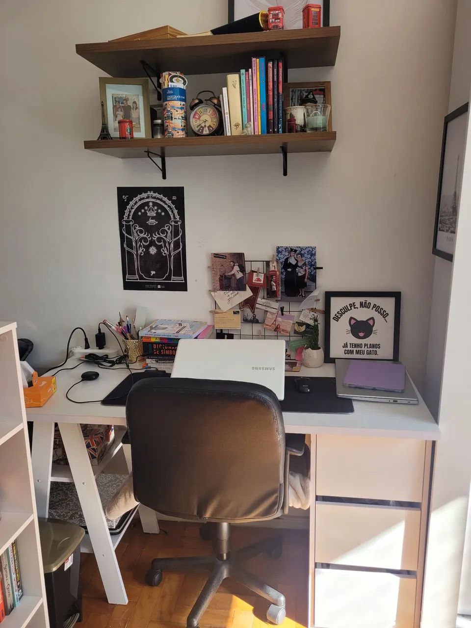 Mesa Escrivaninha com 3 gavetas branca