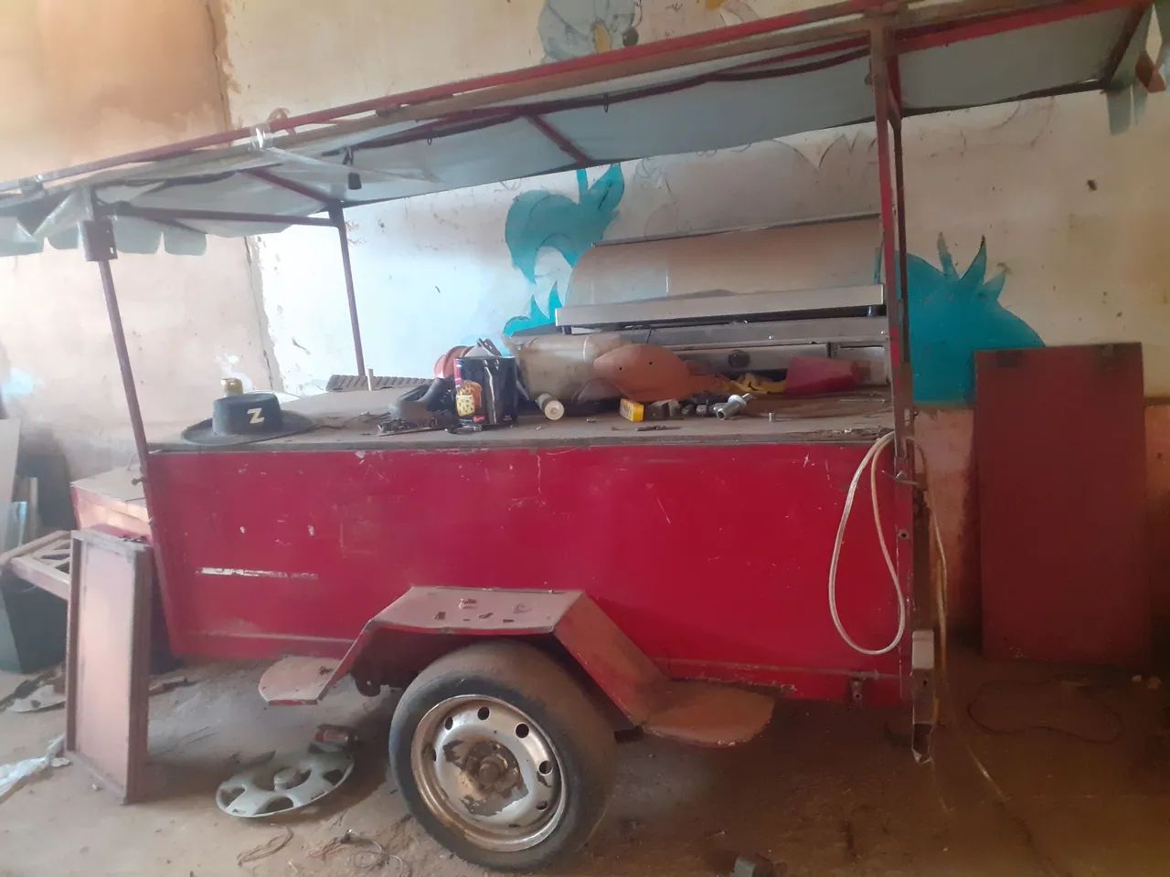 Carretinha com chapa e estufa 
