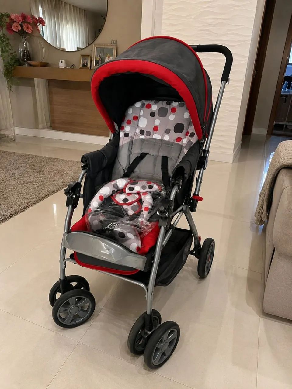 CARRINHO DE BEBÊ COSCO ?