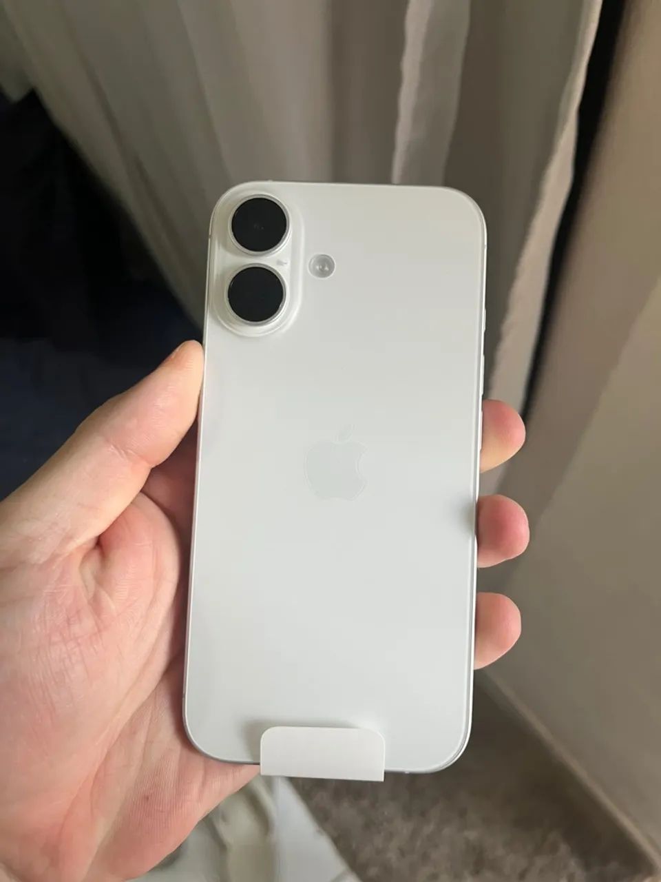 iPhone 16. 128GB. Zero. Nunca ligado.