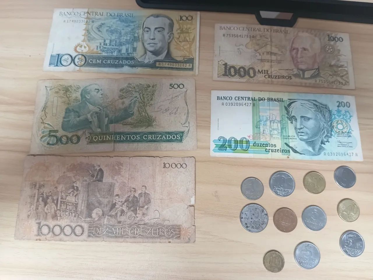 Notas antigas e moedas também  - Foto 2