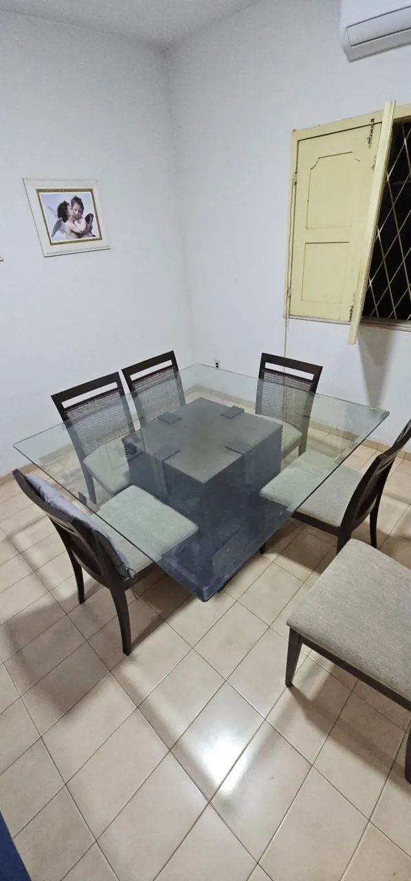 Mesa de vidro quadrada
