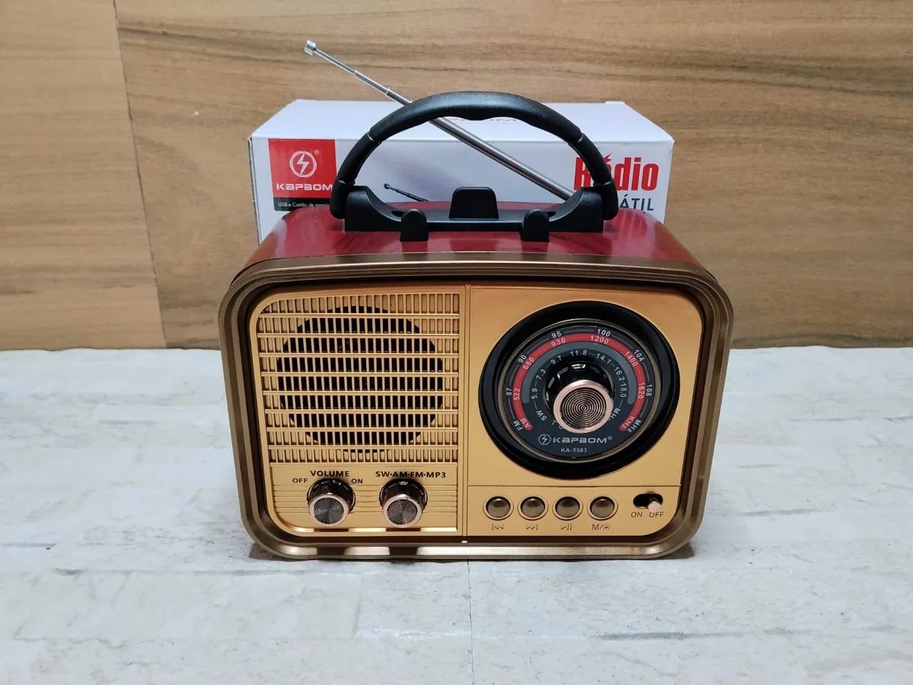 Rádio Portátil Bluetooth com Lanterna FM e Pendrive - Foto 3