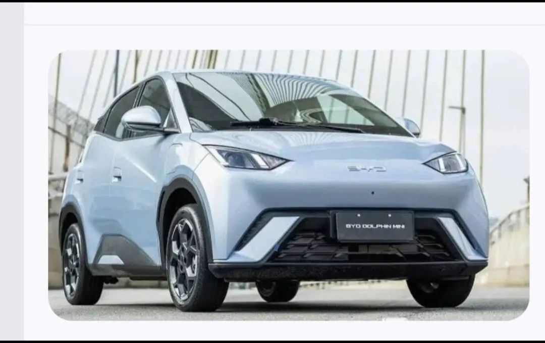 Motorista com carro confortável. BYD