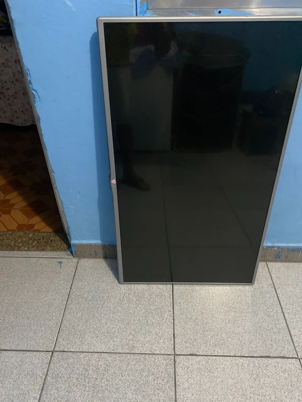 TV LG - Retirada de peça  - Foto 4
