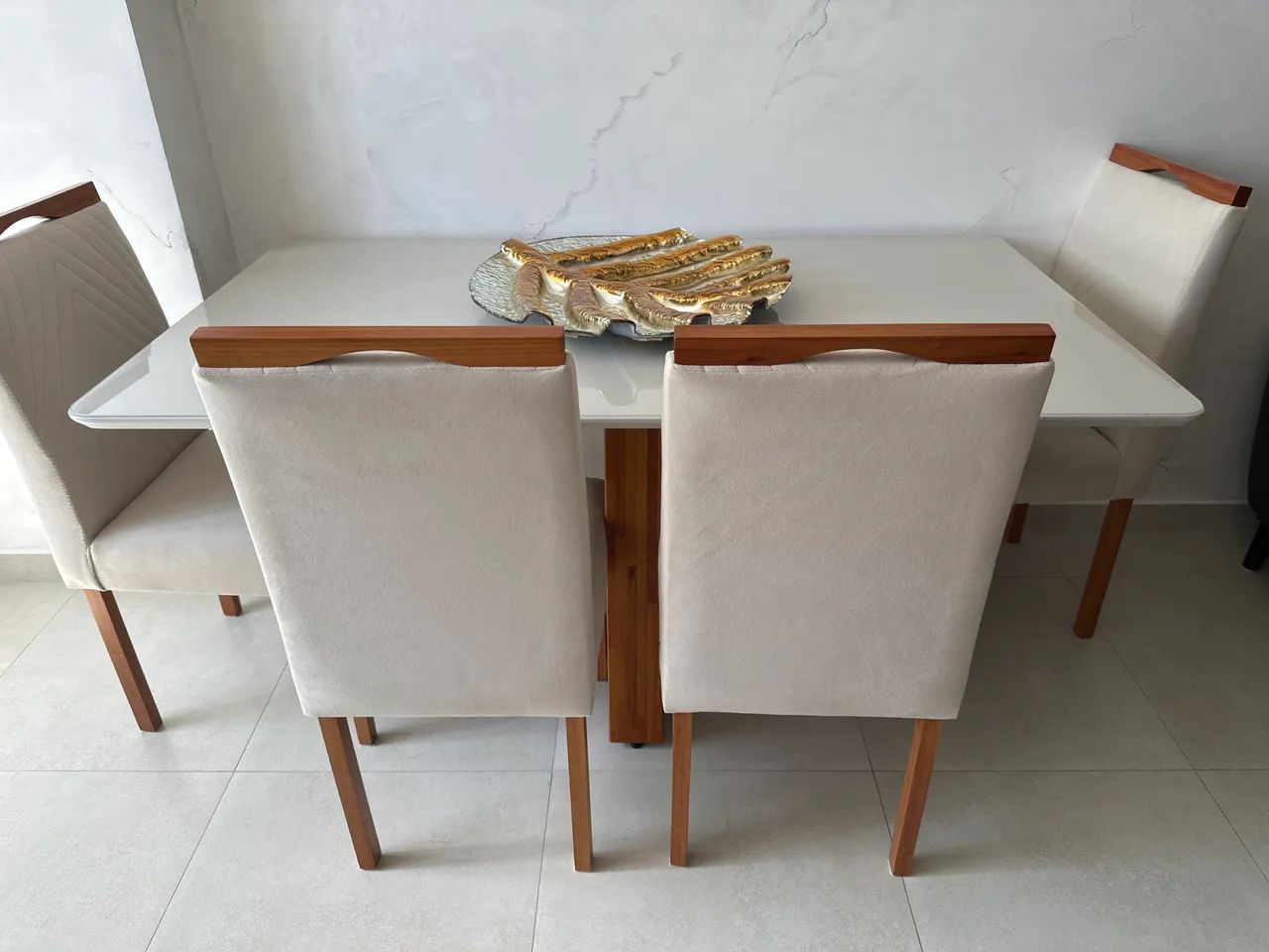 Mesa de 6 lugares com 6 cadeiras - Foto 2