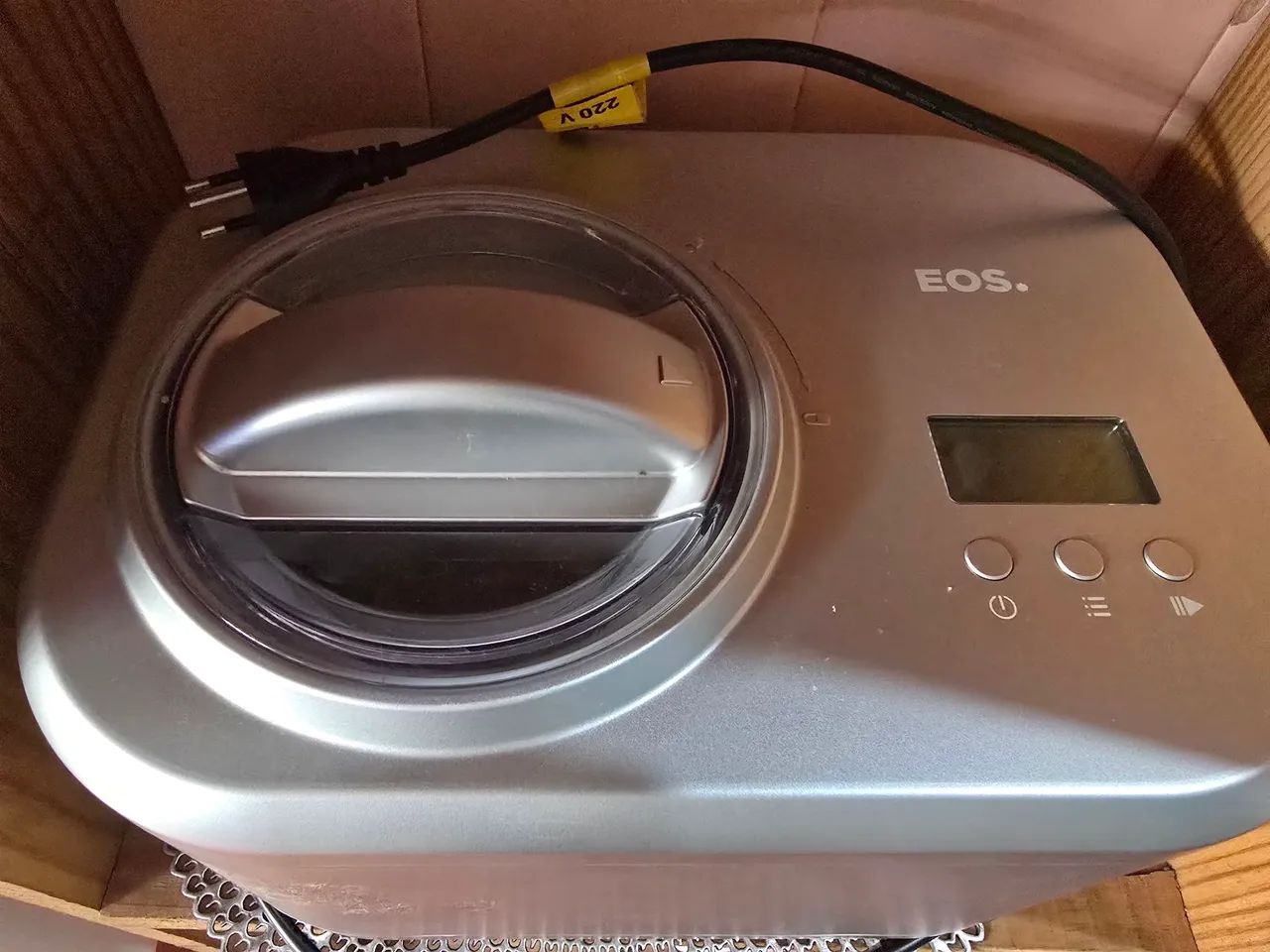 Sorveteira eos 1L com compressor 