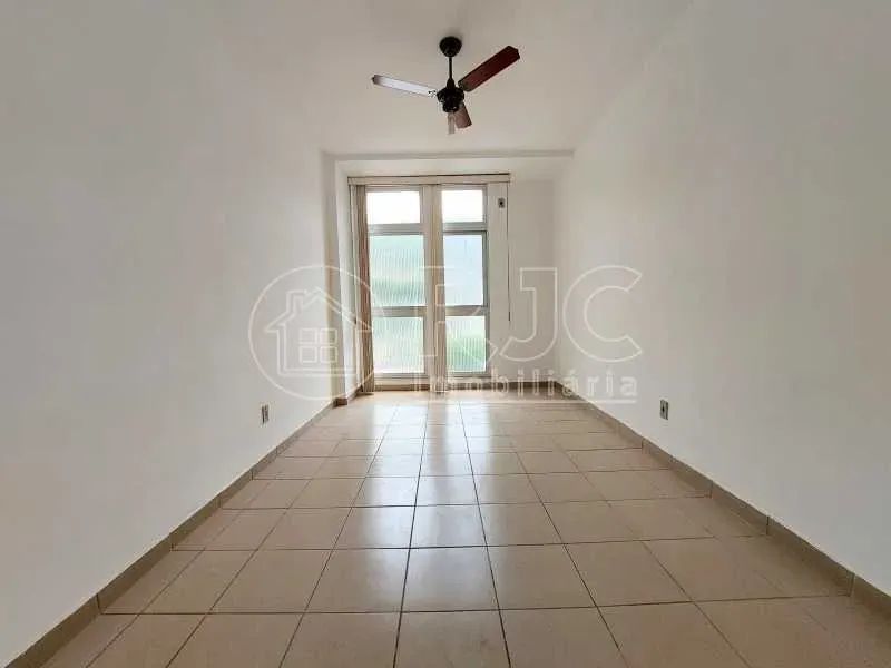 Apartamento quarto/sala , varanda , dependência de empregada e vaga garagem - Foto 5