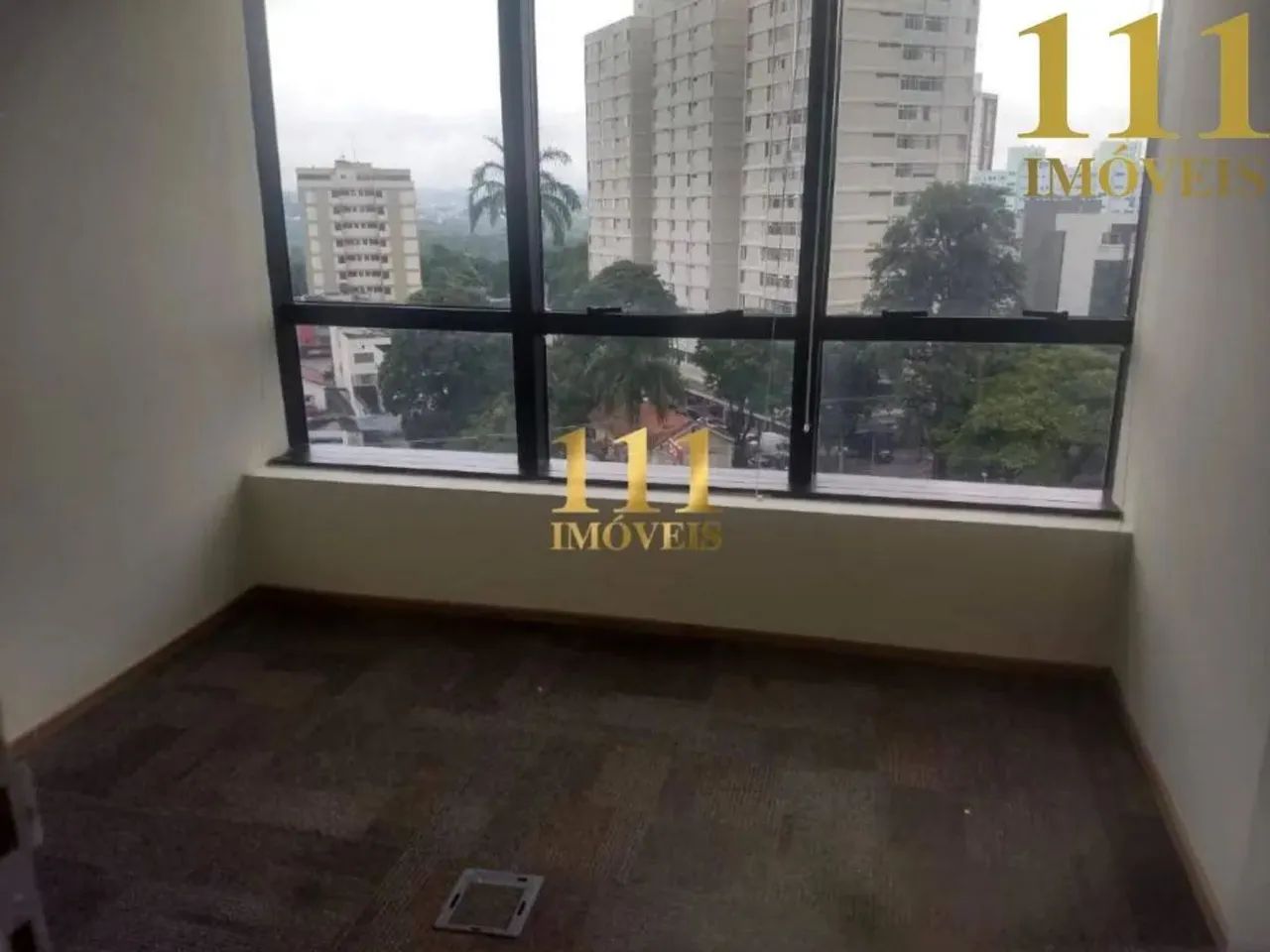 Sala comercial no Edifício Market Center