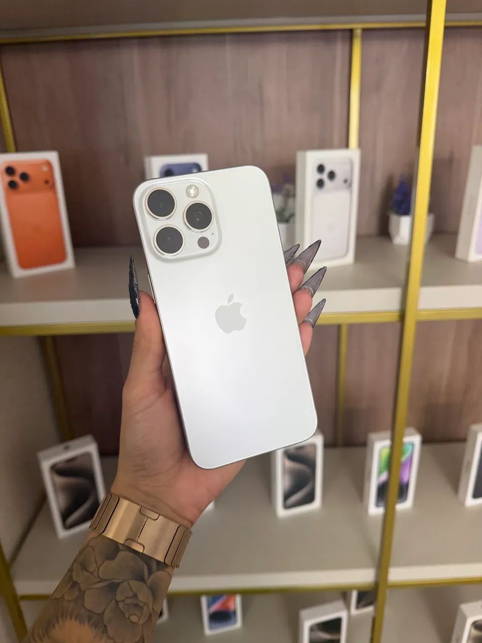 iPhone 15 Pro Max Titânio Branco - Foto 3