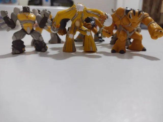 lote com sete gormiti povo da terra original giochi preziosi - Foto 2