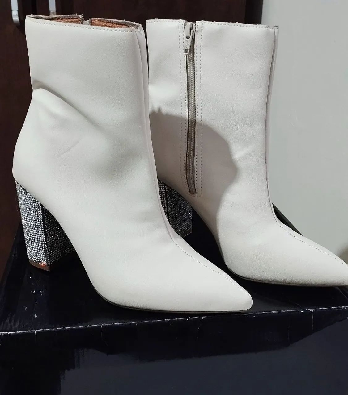 Bota cano curto, Off White, n° 36 - NOVA