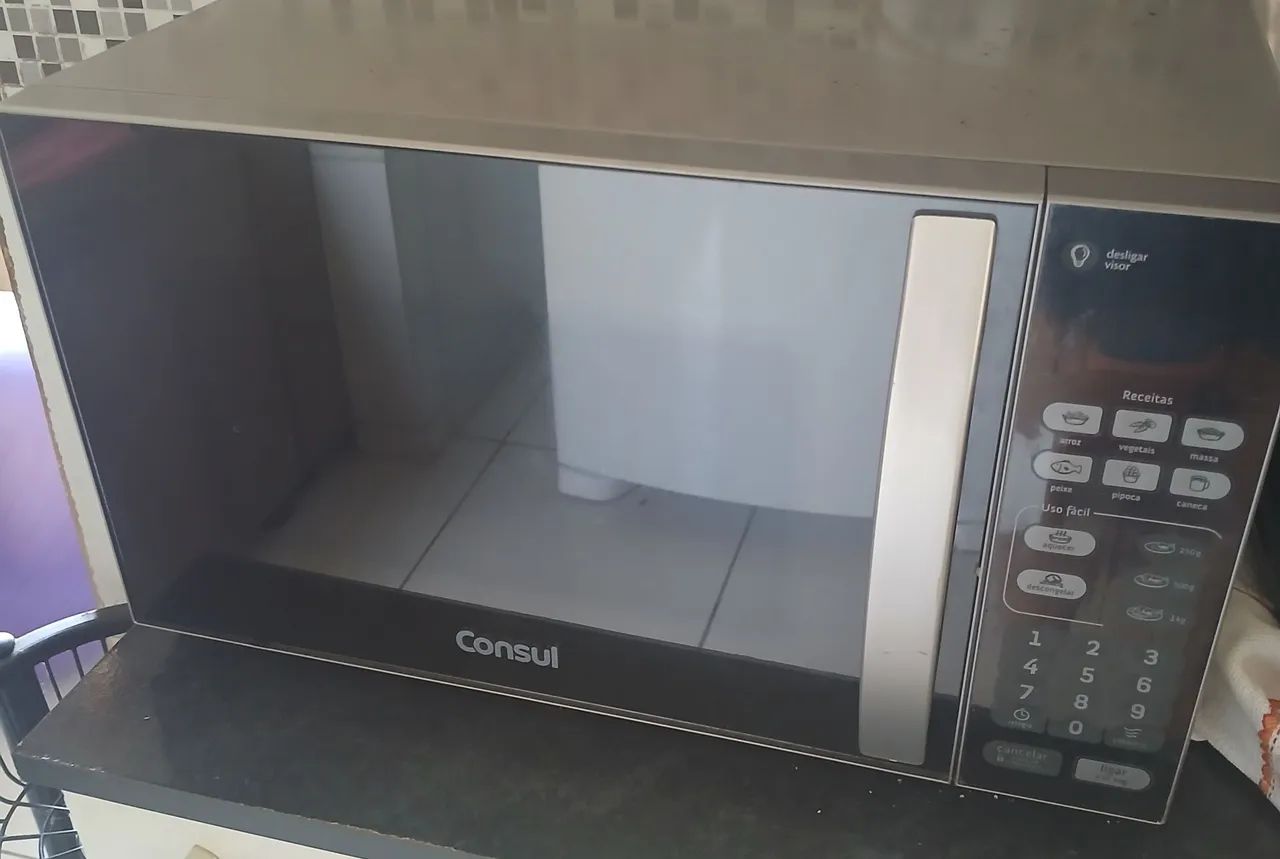 Microondas com defeito  Valor 100,00
