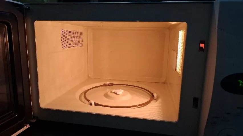 Microondas Electrolux ME27F - Foto 4