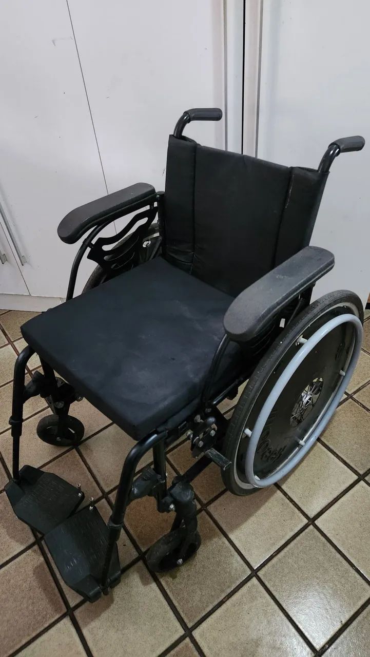 Cadeira de rodas  - Foto 2