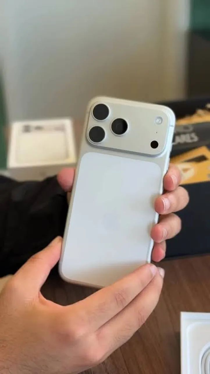 iPhone 17 pro max