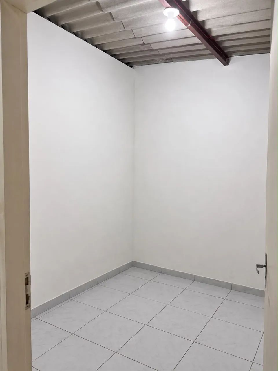VENDE-SE CASA EM PRIMEIRO ANDAR - Foto 4