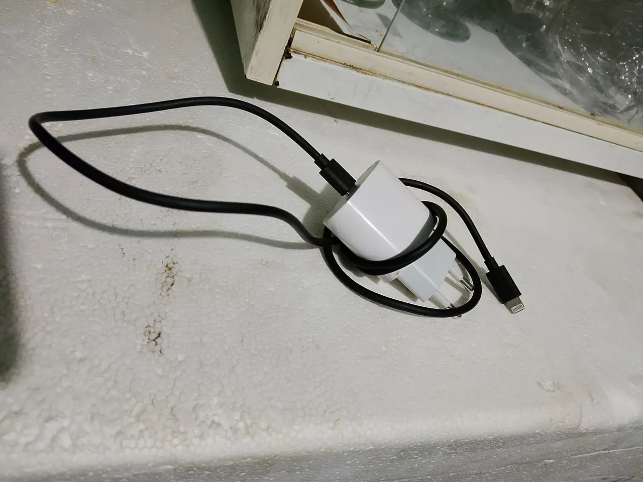 Vendo carregador de iPhone 