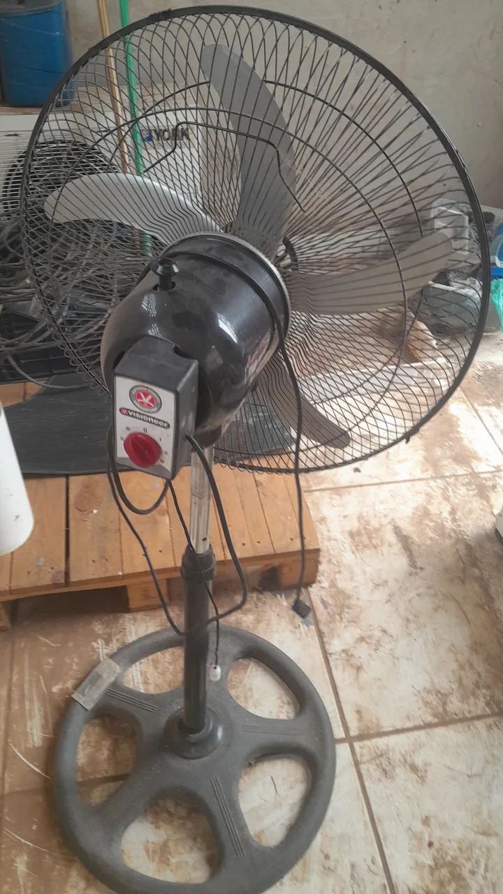 Ventilador com capacitor queimado só trocar - Foto 2