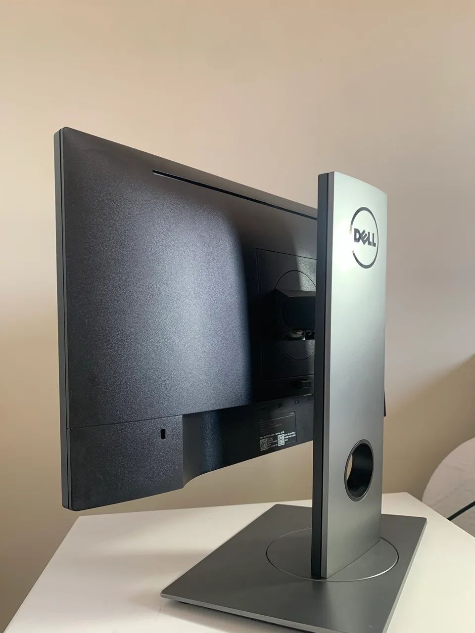 Monitor Dell P2018H - Foto 2