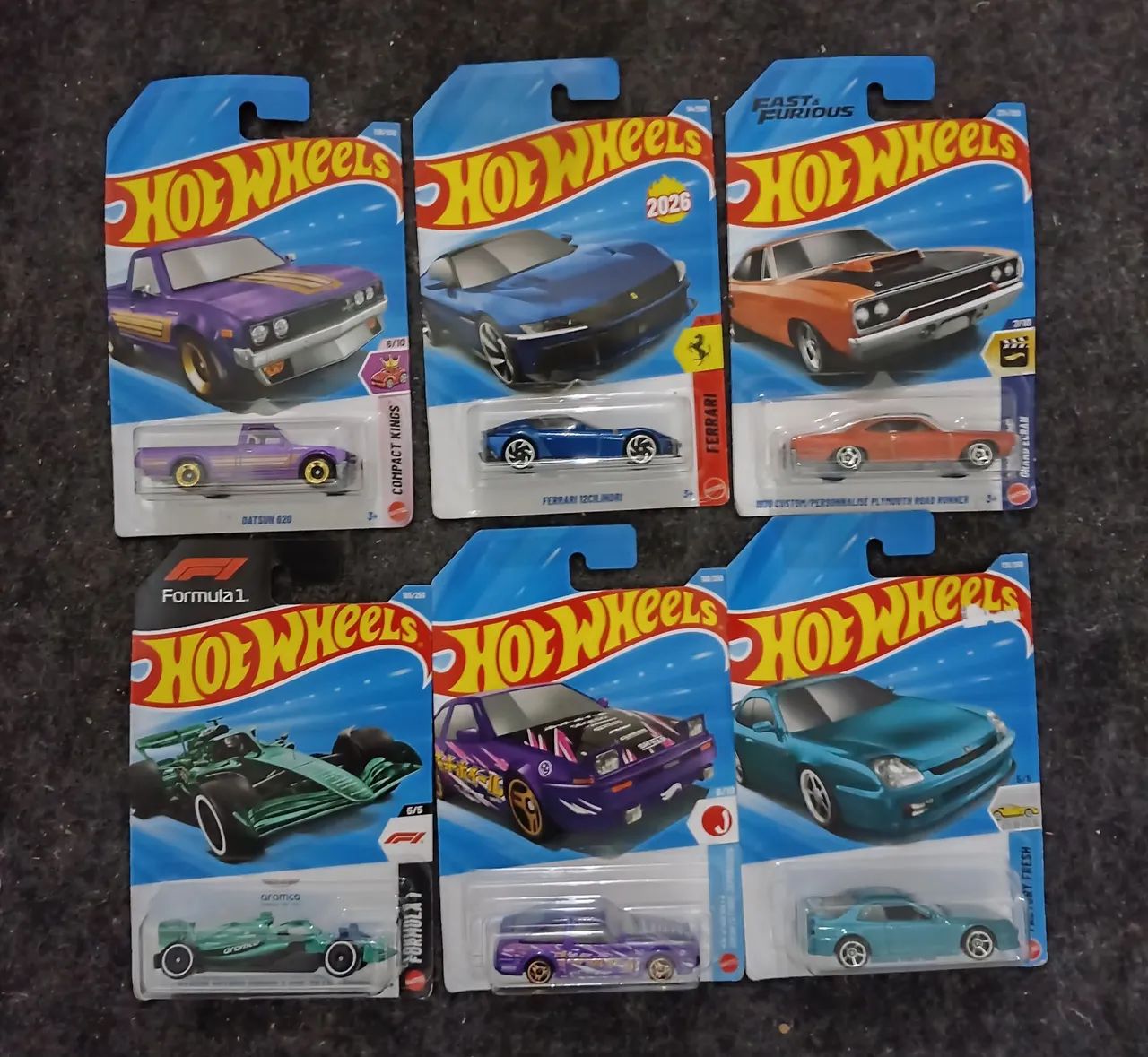Lote com 6 hotwheels - Foto 2