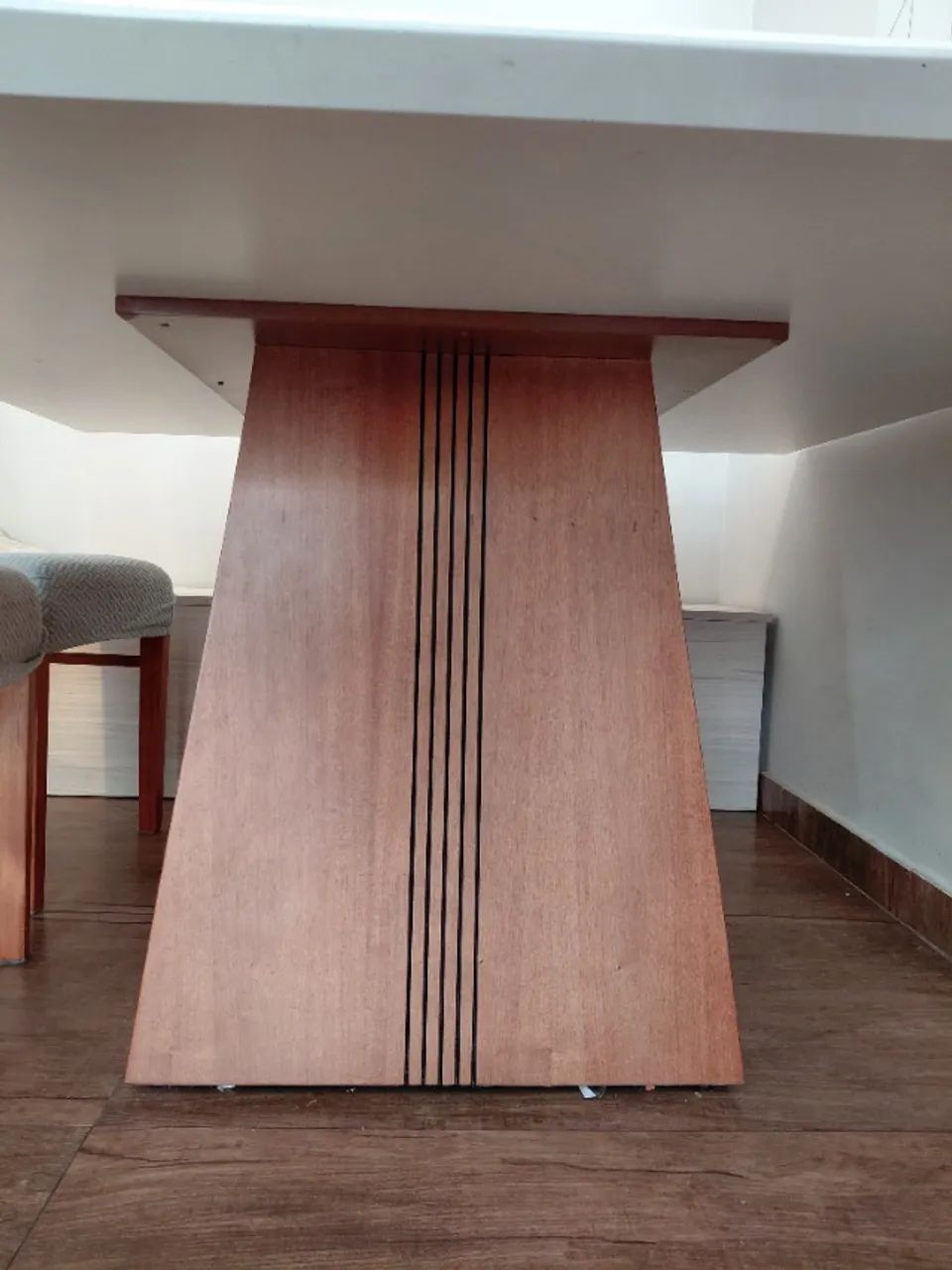 Mesa de Jantar madeira massiça com Tampo de Vidro White/branco e 4 Cadeiras - Foto 4