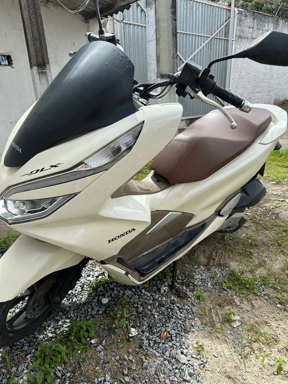 PCX DLX 2019
